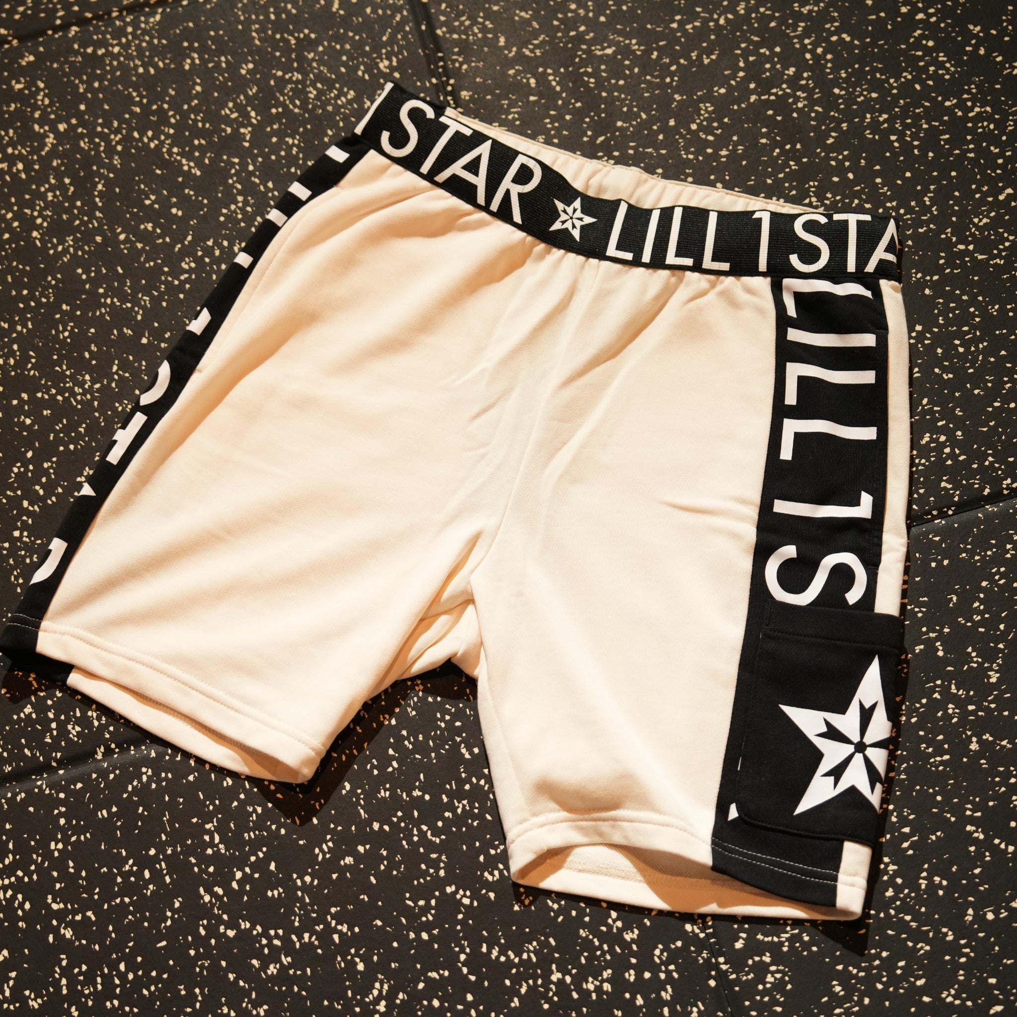 LINE LOGO HALF PANTS