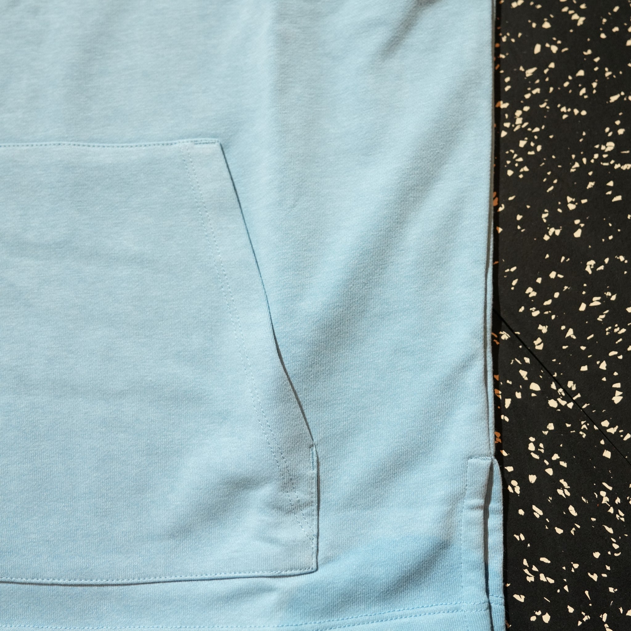 LINE LOGO NO-SLEEVE PARKA