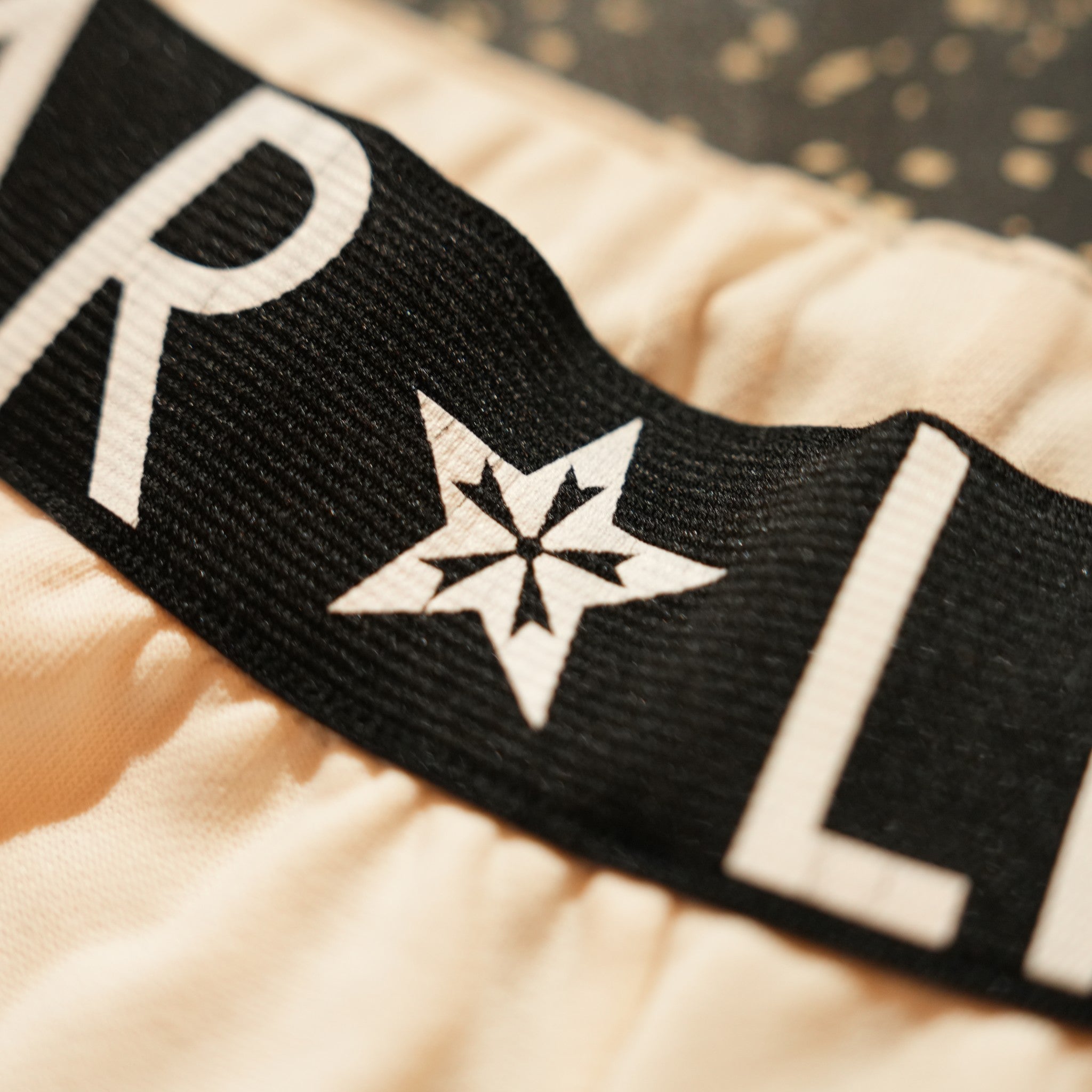 LINE LOGO HALF PANTS