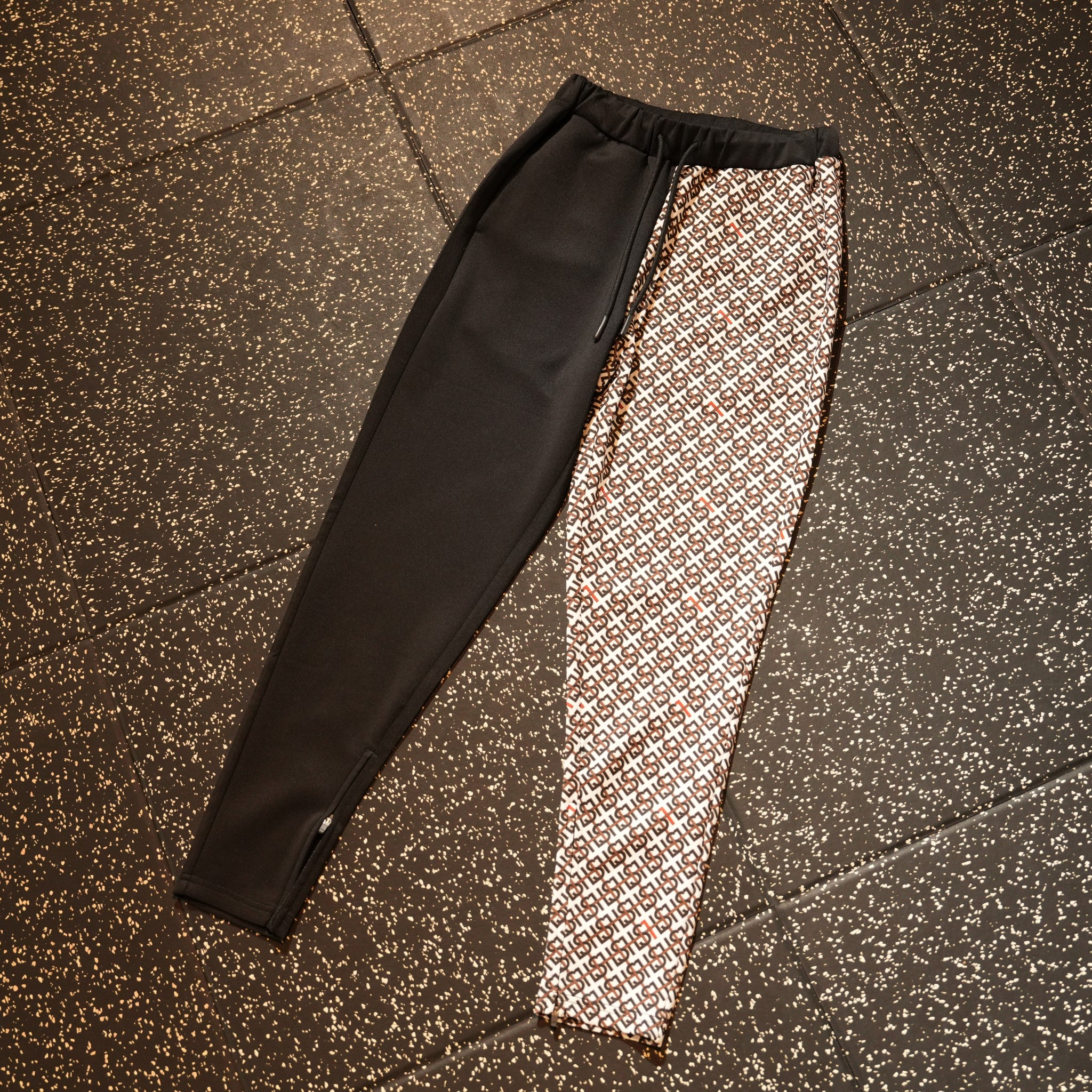 モノグラムロングパンツ