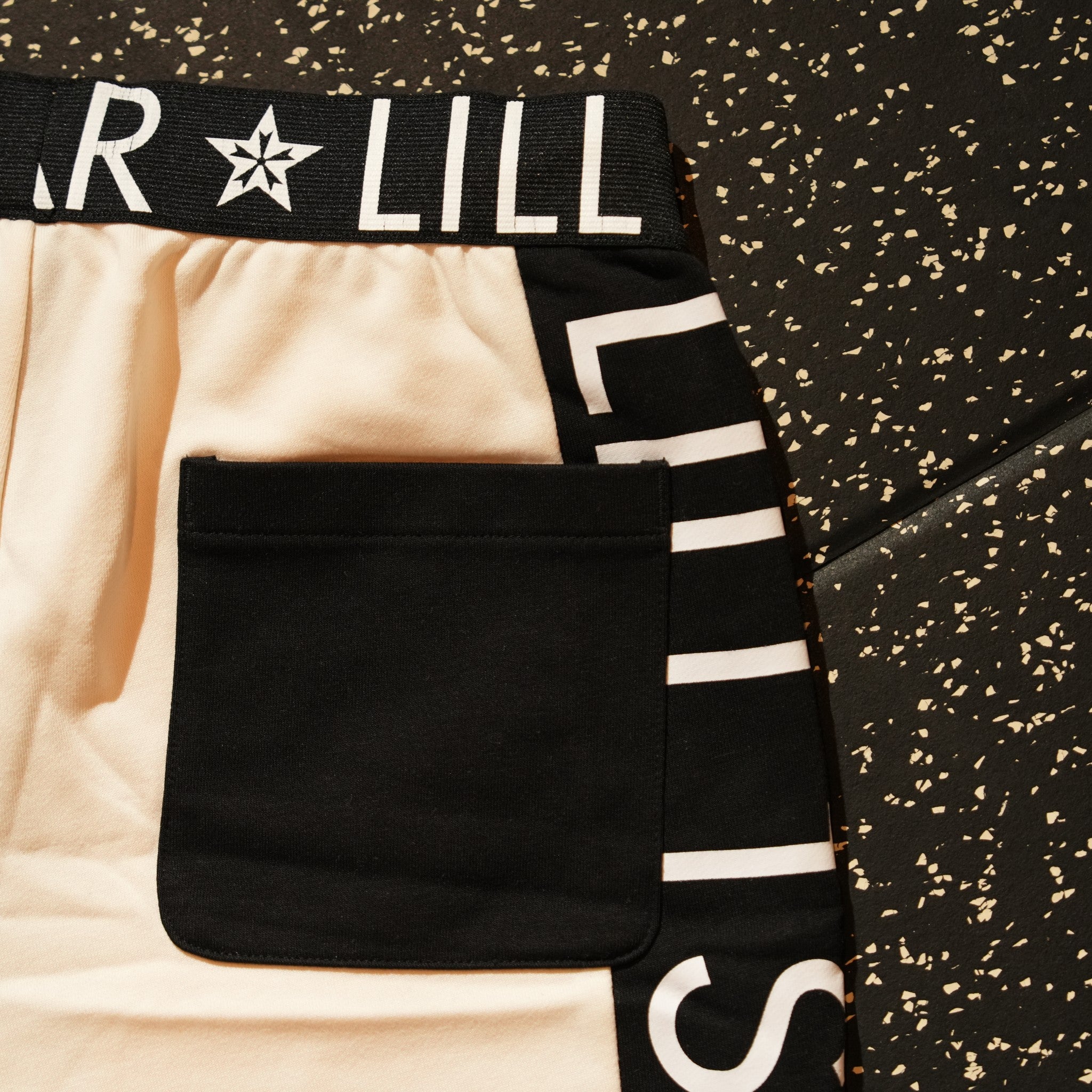 LINE LOGO HALF PANTS