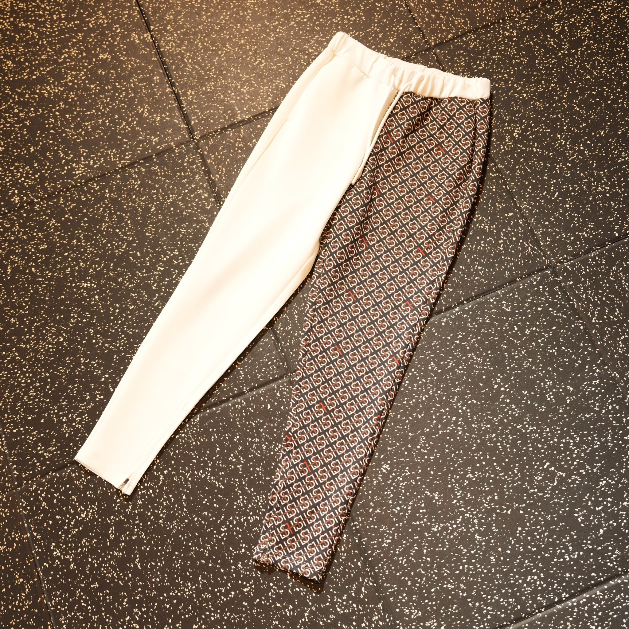 モノグラムロングパンツ