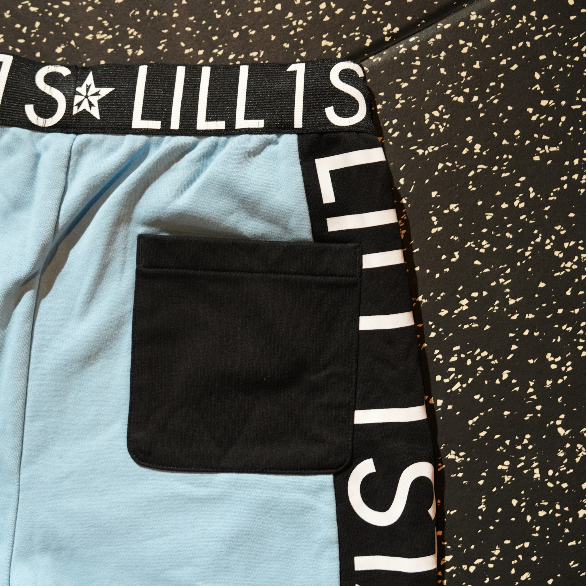 LINE LOGO HALF PANTS